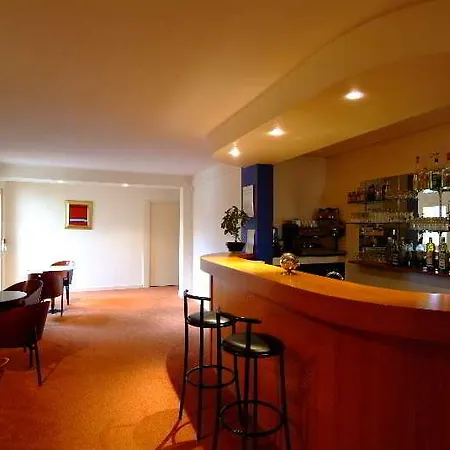 Ξενοδοχείο The Originals Boutique, Marytel, Montbrison 3*